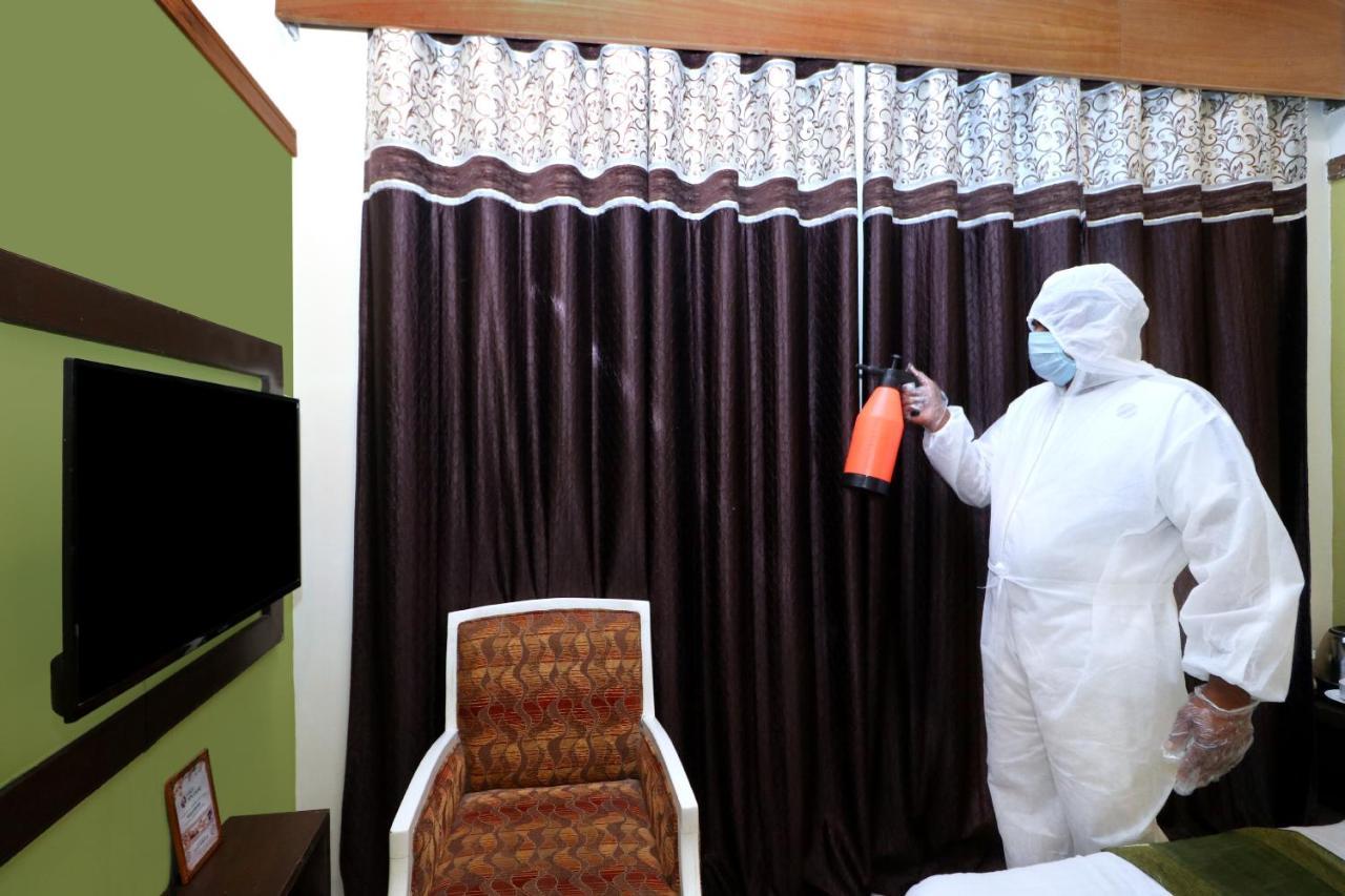 Hotel Seven- Center Of City Chandīgarh エクステリア 写真