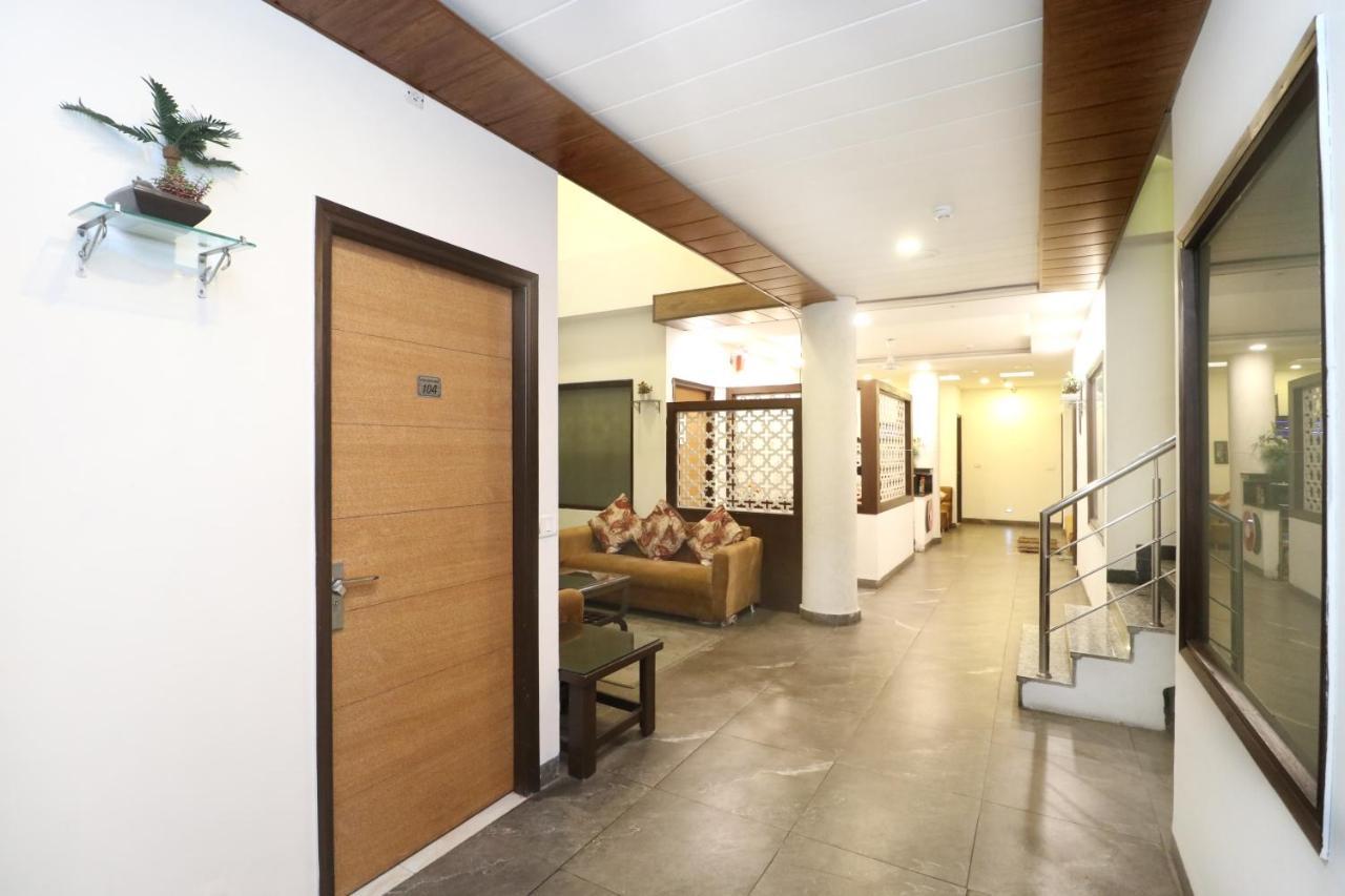 Hotel Seven- Center Of City Chandīgarh エクステリア 写真