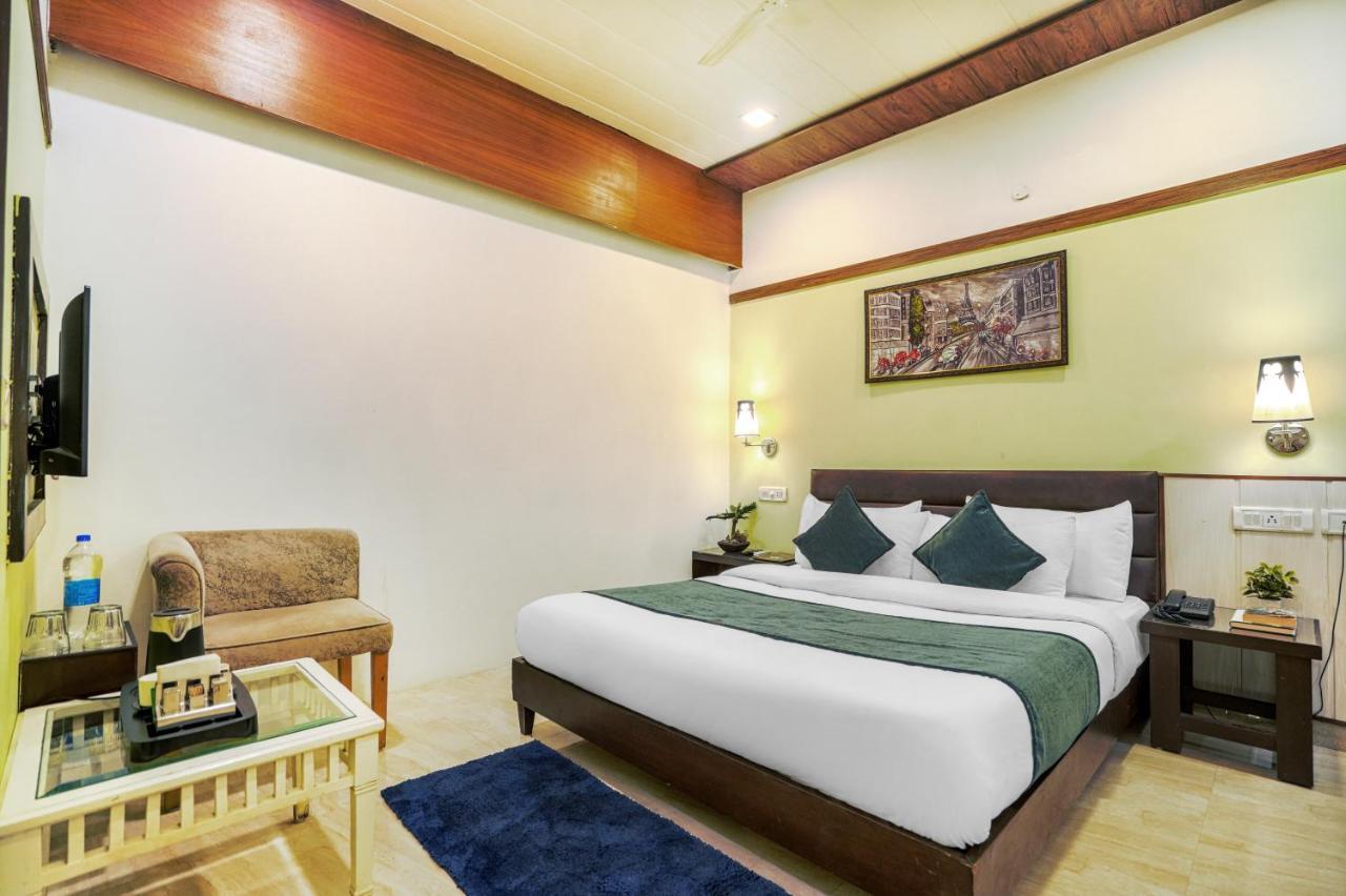 Hotel Seven- Center Of City Chandīgarh エクステリア 写真