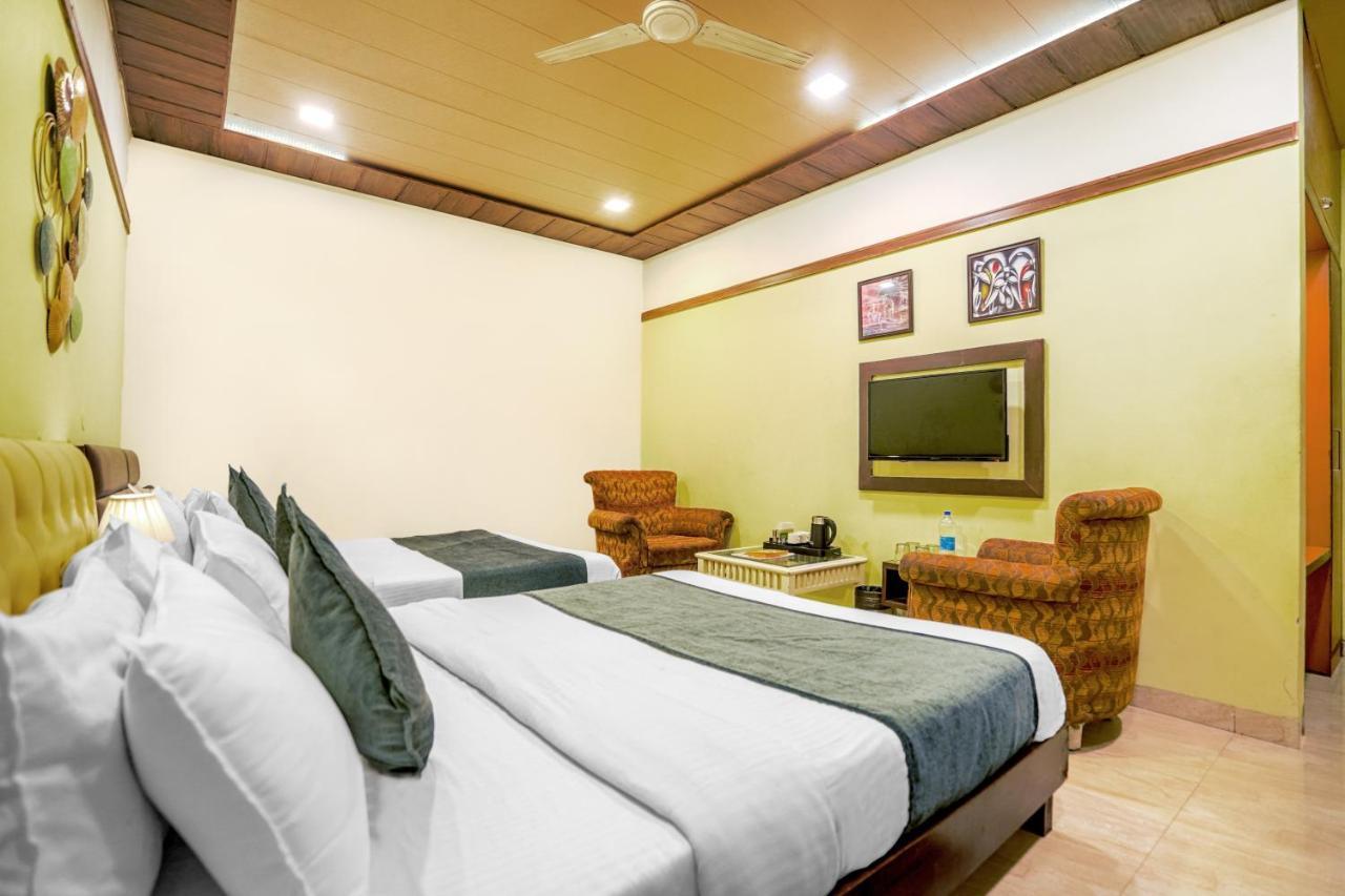 Hotel Seven- Center Of City Chandīgarh エクステリア 写真