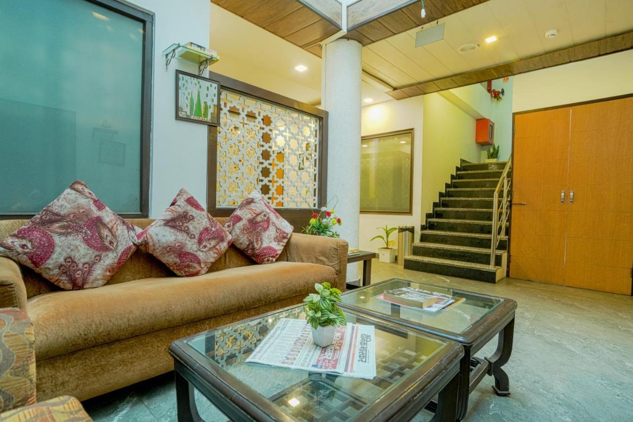 Hotel Seven- Center Of City Chandīgarh エクステリア 写真