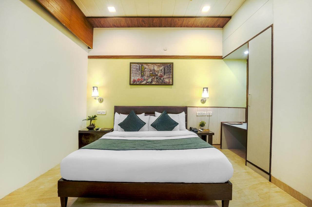Hotel Seven- Center Of City Chandīgarh エクステリア 写真