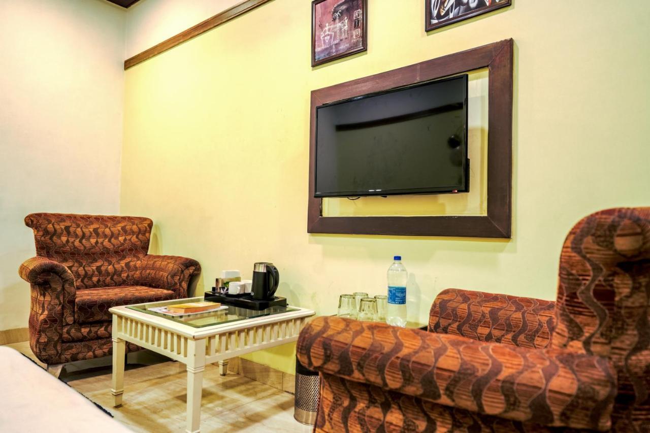Hotel Seven- Center Of City Chandīgarh エクステリア 写真