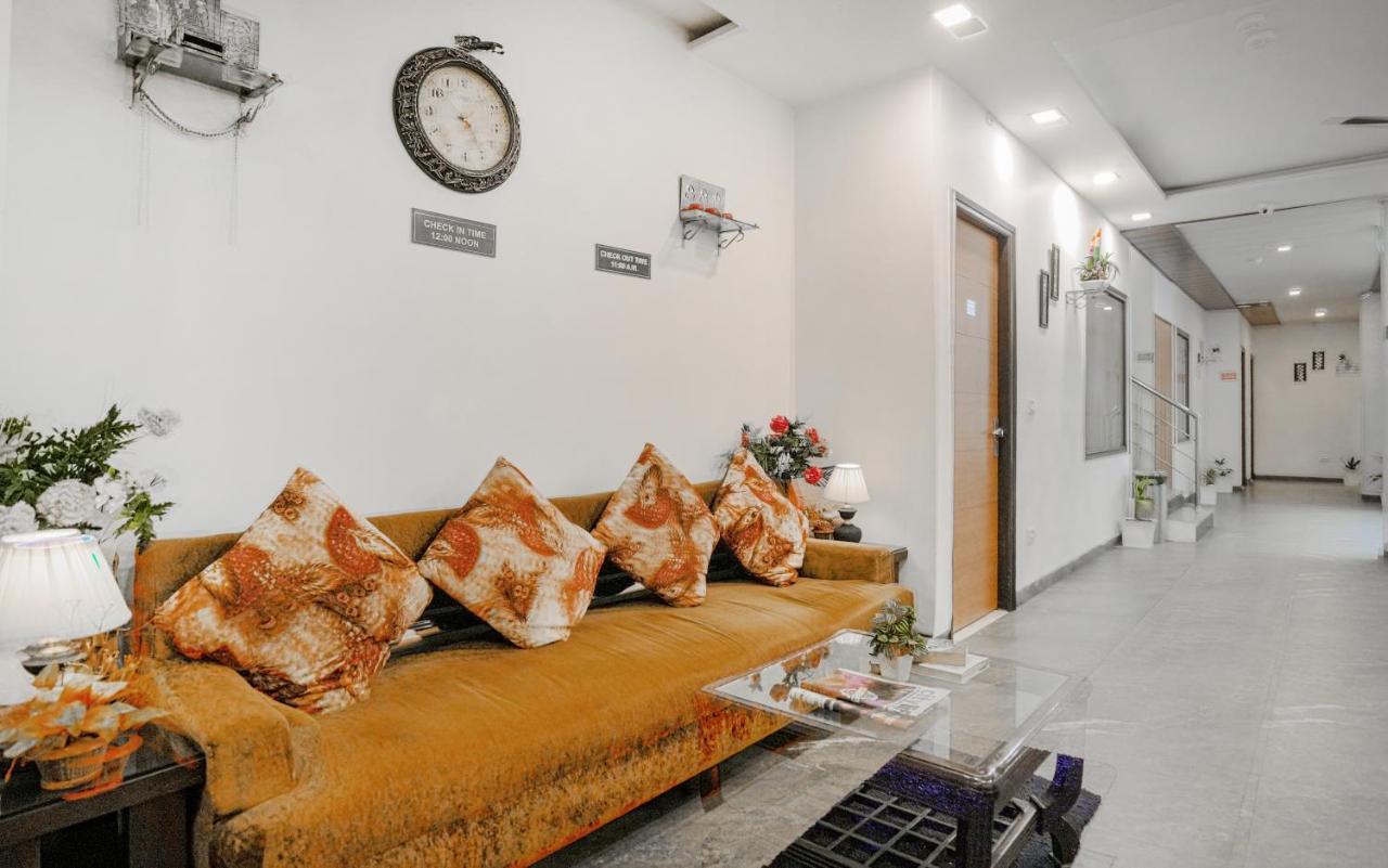 Hotel Seven- Center Of City Chandīgarh エクステリア 写真