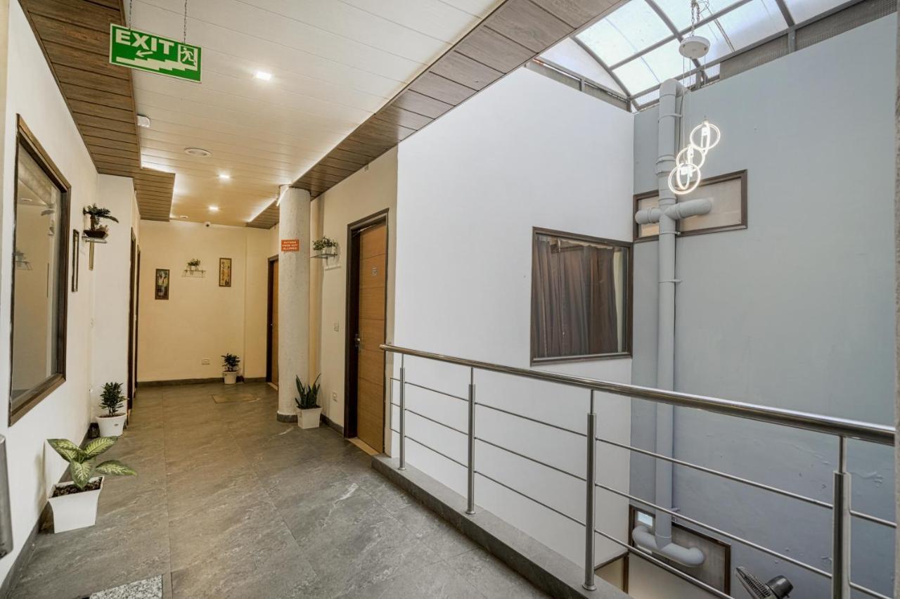 Hotel Seven- Center Of City Chandīgarh エクステリア 写真